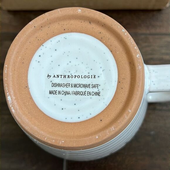 Anthropologie NIB Sweater Weather A Hug in a Mug Mittens Mug Stoneware Cup 16oz - Picture 9 of 10